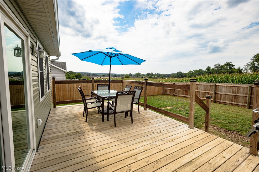 10916 Madlyn Street NE Bolivar OH 44612