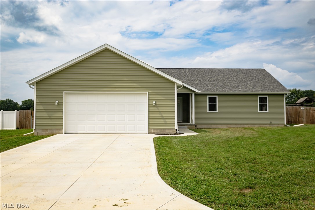 10916 Madlyn Street NE Bolivar OH 44612