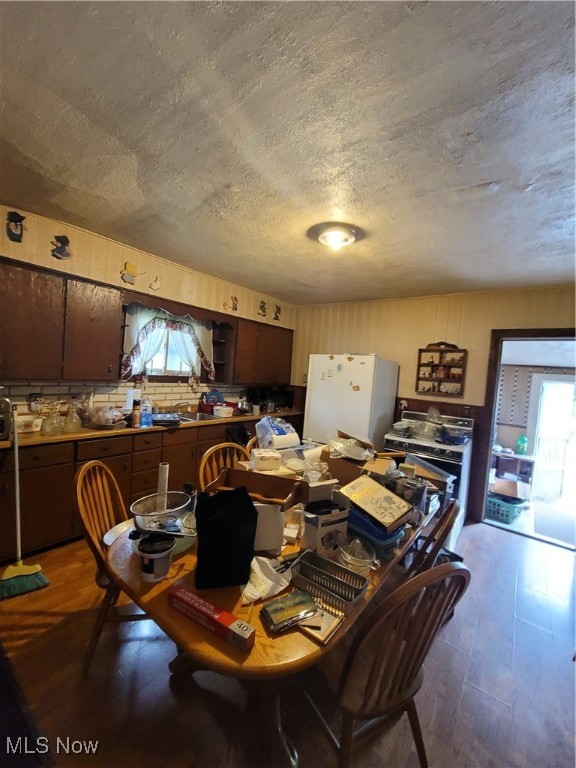 145 North Road Niles OH 44446