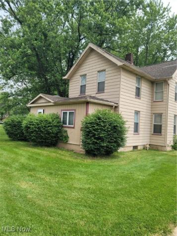 145 North Road Niles OH 44446