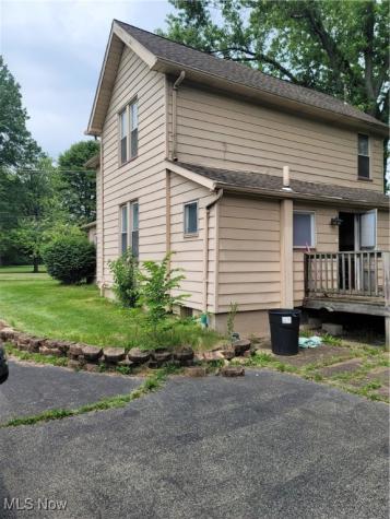 145 North Road Niles OH 44446