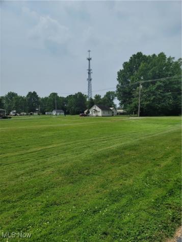 145 North Road Niles OH 44446