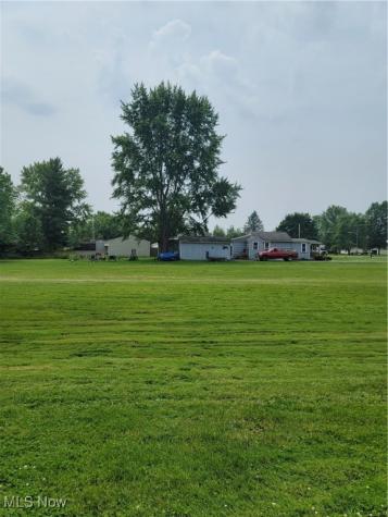 145 North Road Niles OH 44446