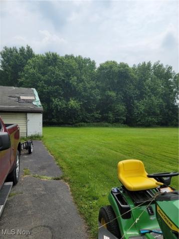 145 North Road Niles OH 44446