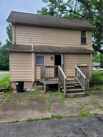 145 North Road Niles OH 44446