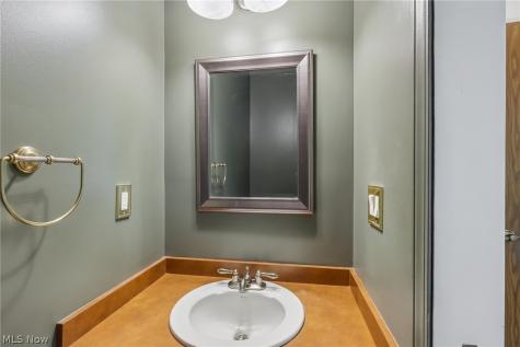 16932 Willow Wood Drive Strongsville OH 44136