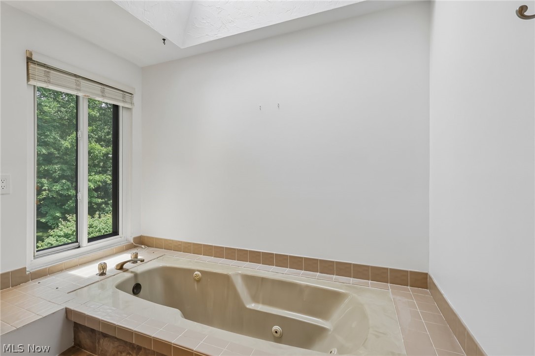 16932 Willow Wood Drive Strongsville OH 44136