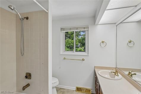 16932 Willow Wood Drive Strongsville OH 44136
