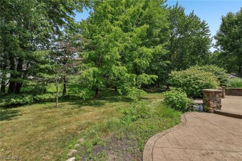 16932 Willow Wood Drive Strongsville OH 44136