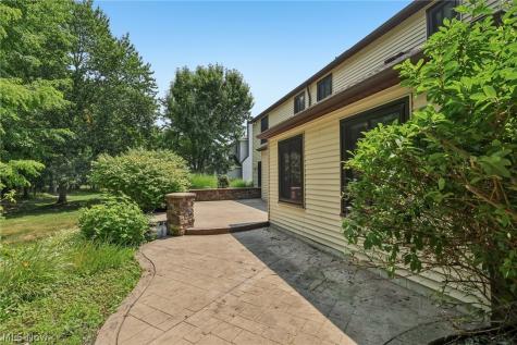16932 Willow Wood Drive Strongsville OH 44136