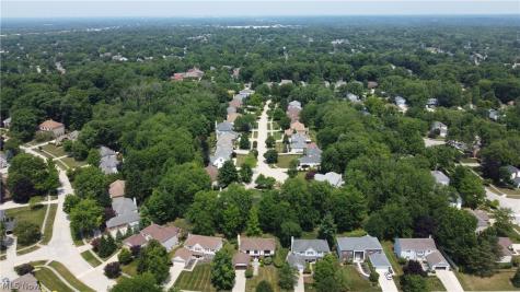 16932 Willow Wood Drive Strongsville OH 44136
