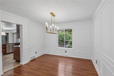 16932 Willow Wood Drive Strongsville OH 44136