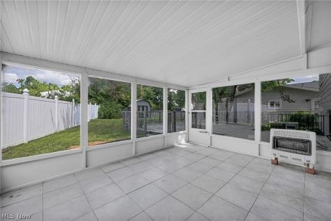 28610 Lynhaven Drive North Olmsted OH 44070