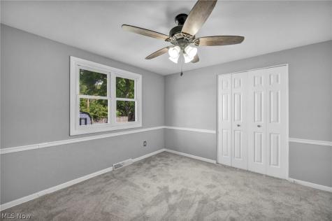 28610 Lynhaven Drive North Olmsted OH 44070