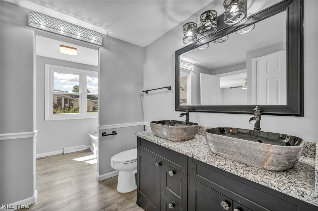 28610 Lynhaven Drive North Olmsted OH 44070