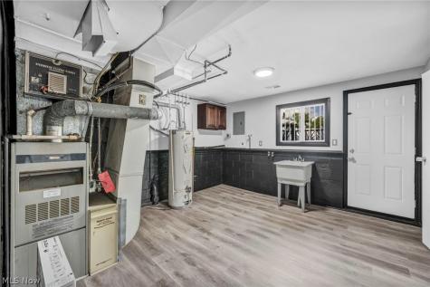 28610 Lynhaven Drive North Olmsted OH 44070