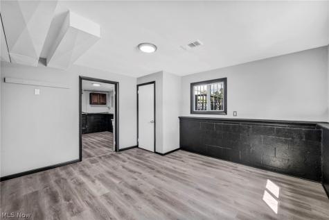 28610 Lynhaven Drive North Olmsted OH 44070