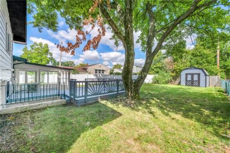 28610 Lynhaven Drive North Olmsted OH 44070