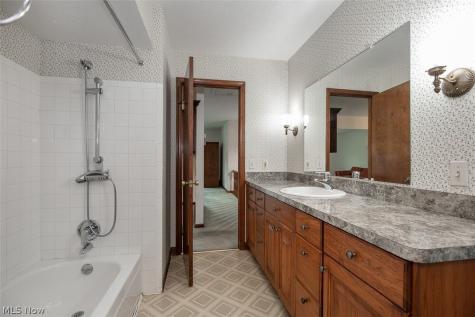 5837 Wickfield Drive Parma Heights OH 44130