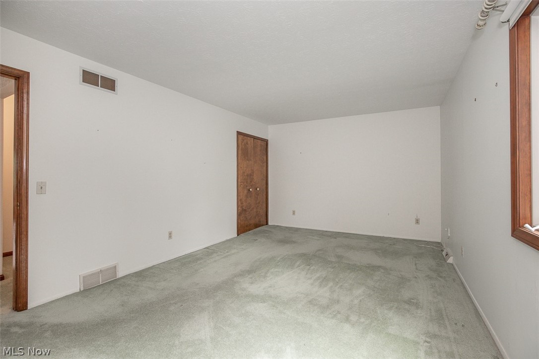 5837 Wickfield Drive Parma Heights OH 44130