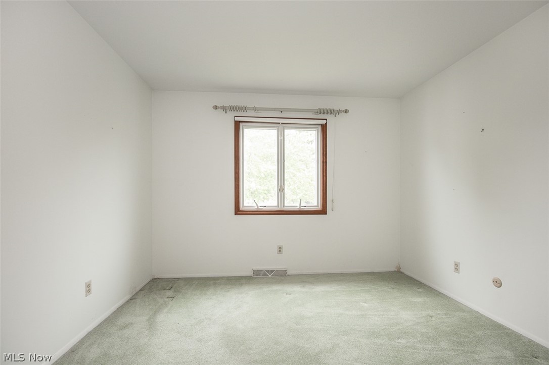 5837 Wickfield Drive Parma Heights OH 44130