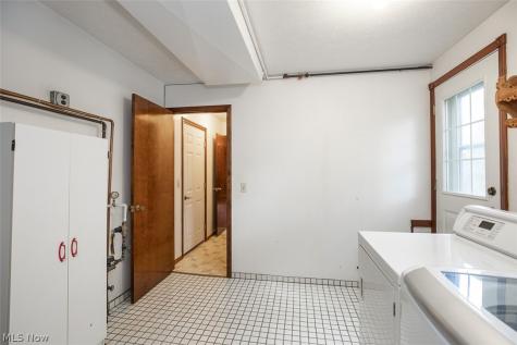 5837 Wickfield Drive Parma Heights OH 44130