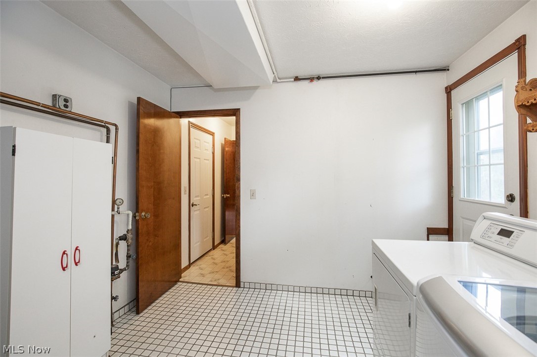 5837 Wickfield Drive Parma Heights OH 44130
