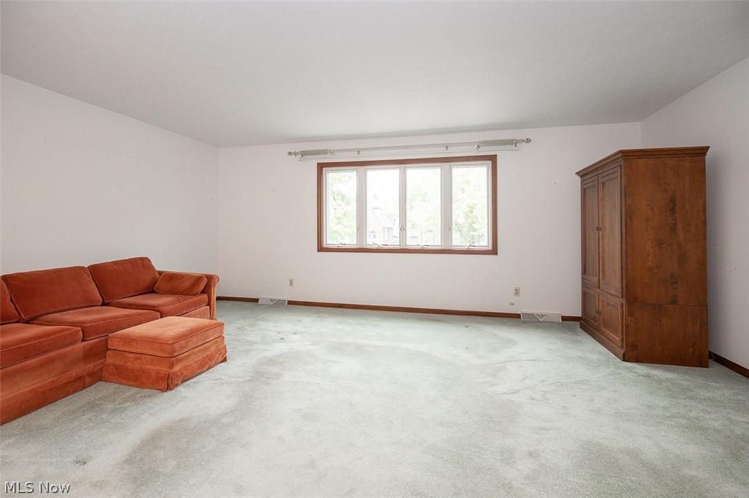 5837 Wickfield Drive Parma Heights OH 44130