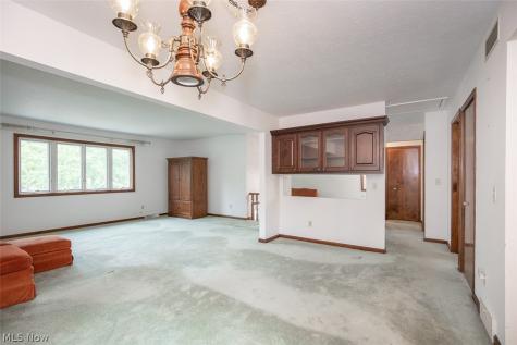5837 Wickfield Drive Parma Heights OH 44130