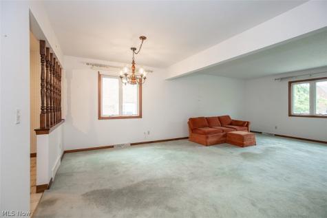 5837 Wickfield Drive Parma Heights OH 44130