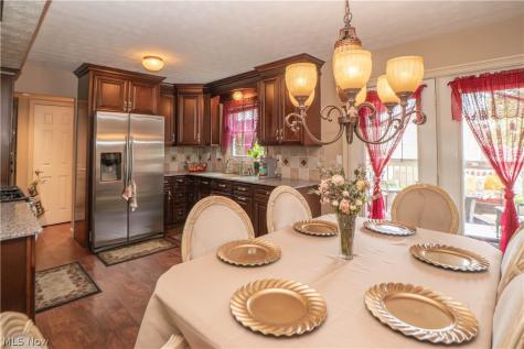 484 Stull Avenue Akron OH 44312