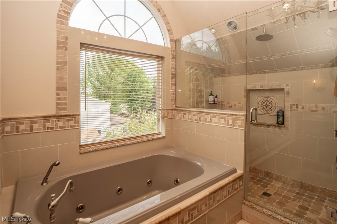 484 Stull Avenue Akron OH 44312