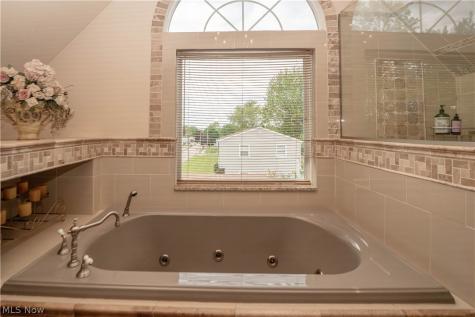 484 Stull Avenue Akron OH 44312