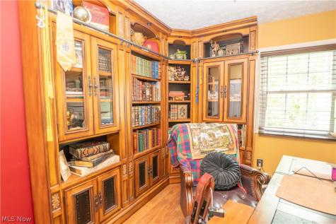 484 Stull Avenue Akron OH 44312