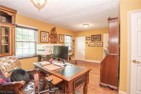 484 Stull Avenue Akron OH 44312