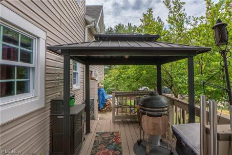 484 Stull Avenue Akron OH 44312
