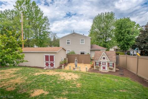 484 Stull Avenue Akron OH 44312