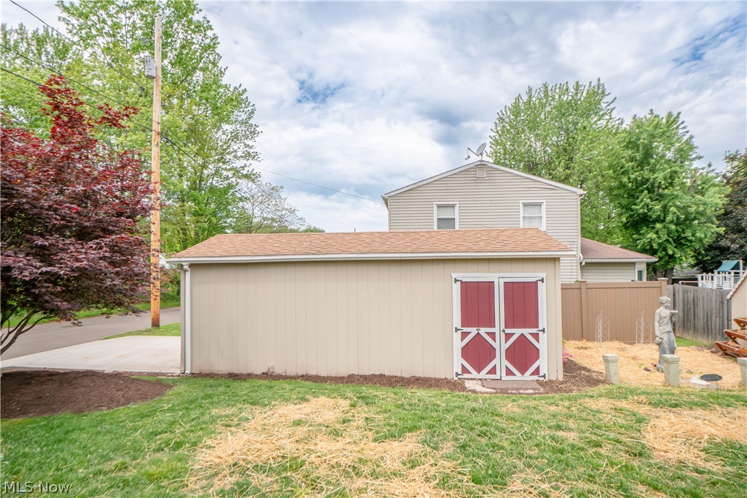 484 Stull Avenue Akron OH 44312