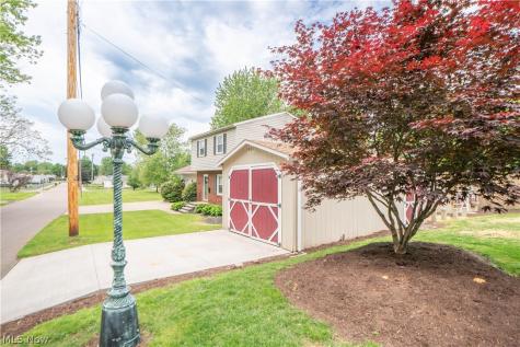 484 Stull Avenue Akron OH 44312