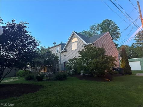 484 Stull Avenue Akron OH 44312