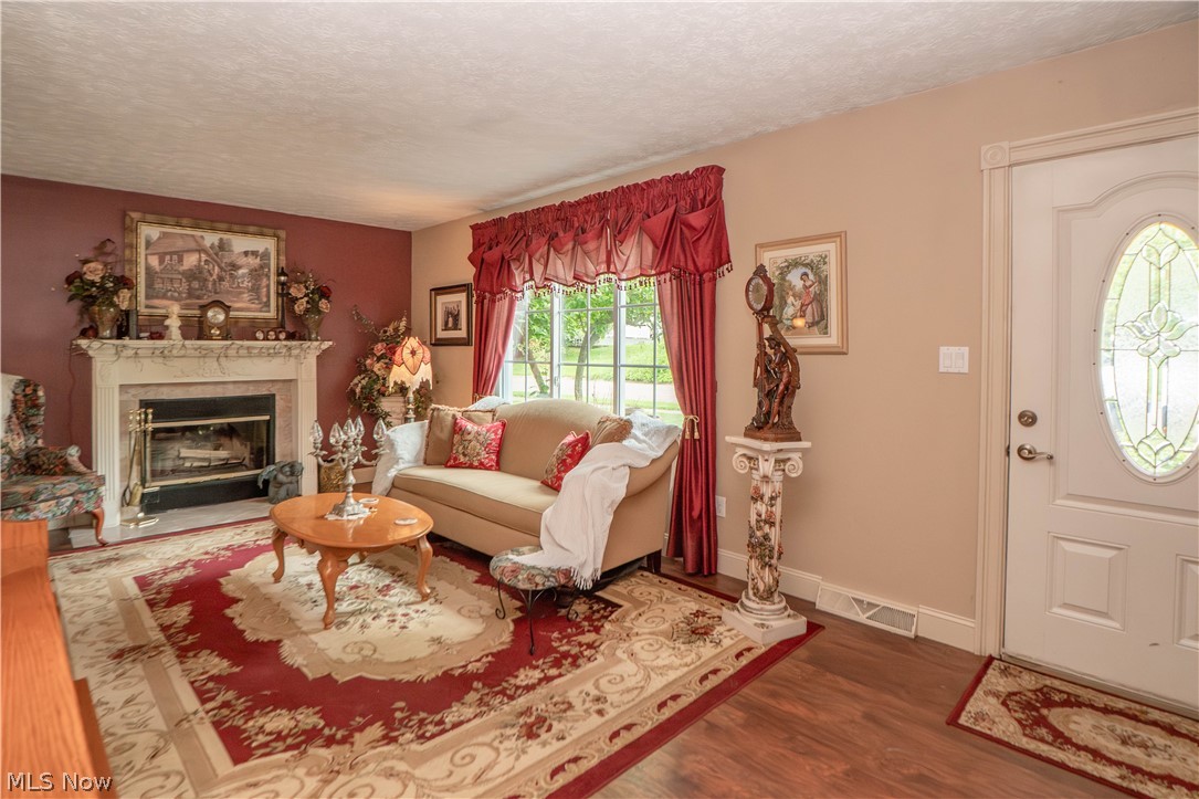 484 Stull Avenue Akron OH 44312