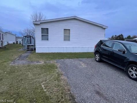 2434 Taft Avenue Deerfield OH 44411