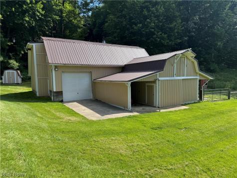 10199 Malibu Road NE Minerva OH 44657