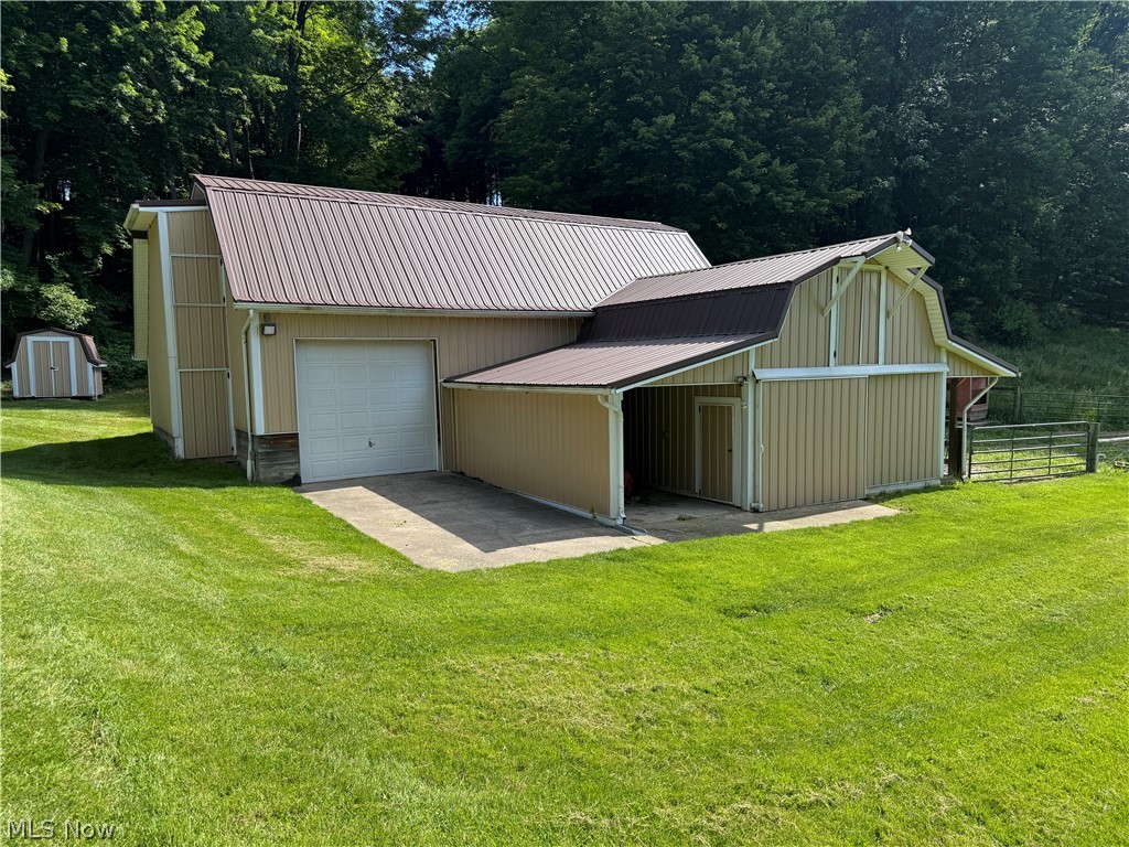 10199 Malibu Road NE Minerva OH 44657