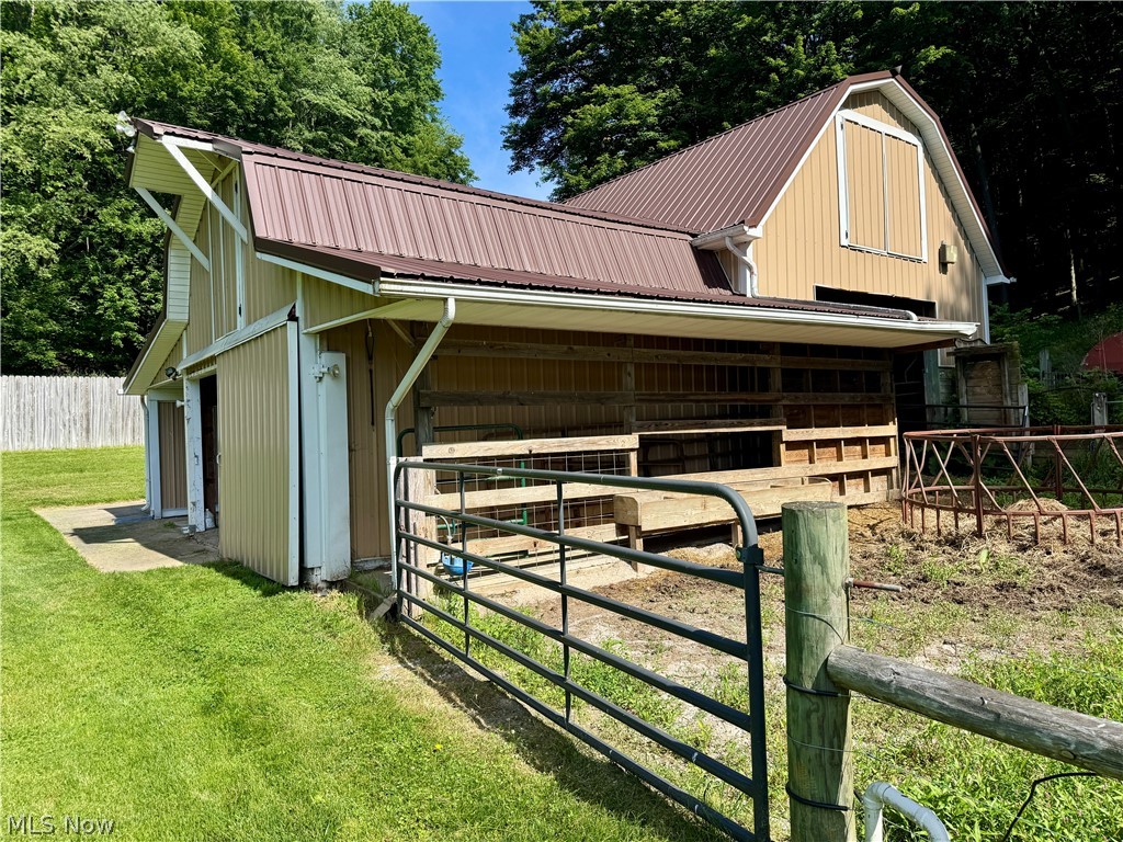 10199 Malibu Road NE Minerva OH 44657