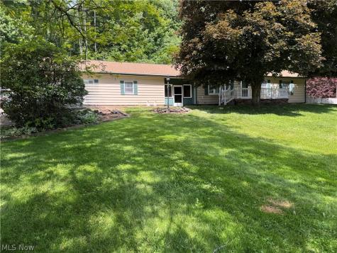 10199 Malibu Road NE Minerva OH 44657