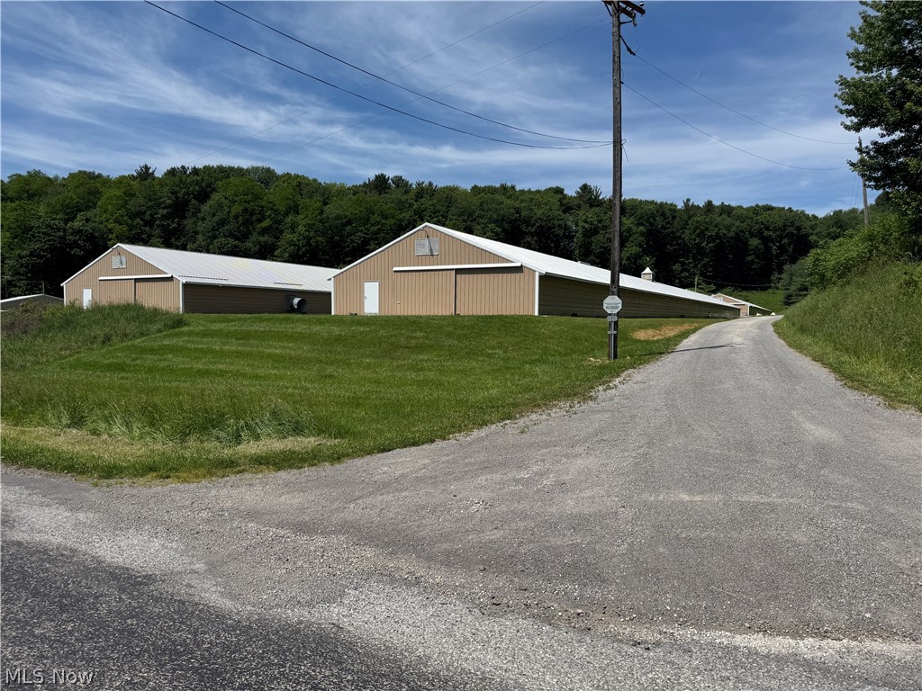 10199 Malibu Road NE Minerva OH 44657