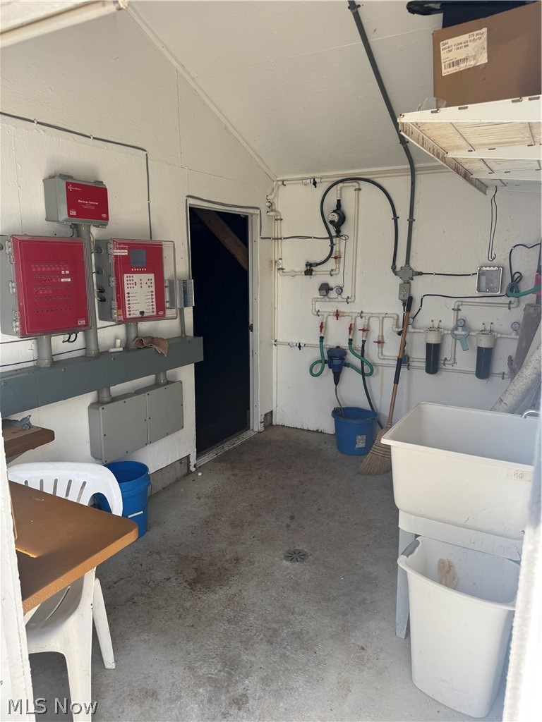 10199 Malibu Road NE Minerva OH 44657