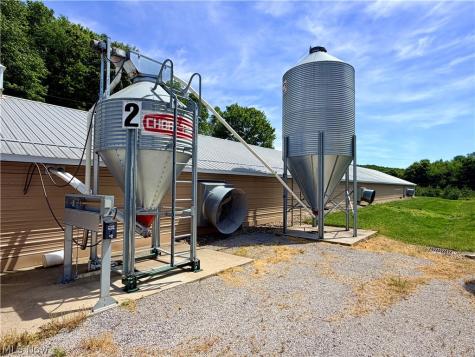 10199 Malibu Road NE Minerva OH 44657