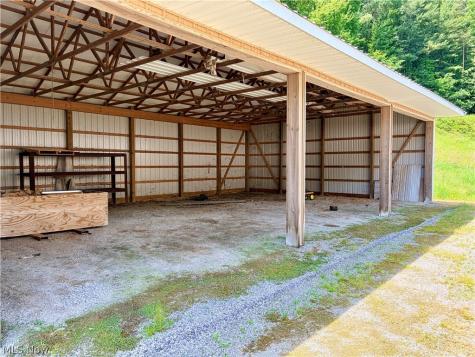 10199 Malibu Road NE Minerva OH 44657